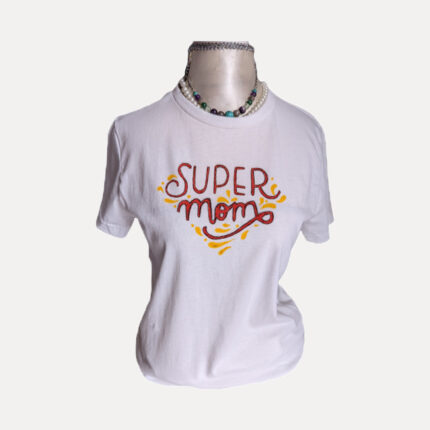 Super Mom t-shirt white